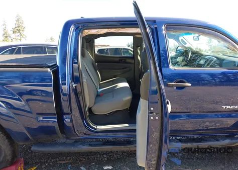 2015 Toyota Tacoma Base V6 из США, поврежденный, VIN 3TMMU4FN5FM079297